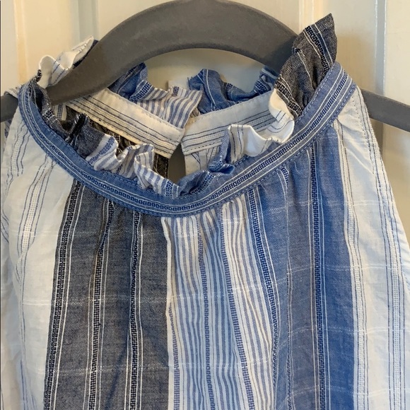 Universal Thread top - Picture 2 of 2